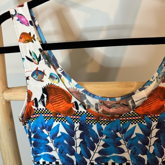 Desigual Georgina slim fit sleeveless tee tank top tropical fish print small NWT - Picture 10 of 11